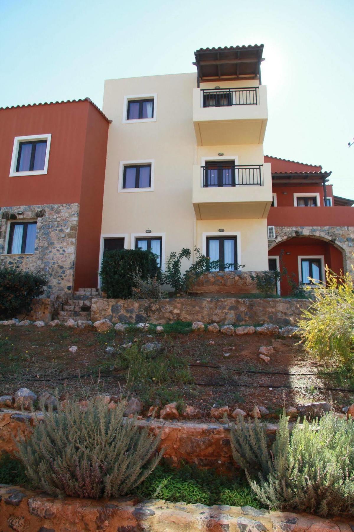 Amazones Driades Apartments Piskopianón Esterno foto
